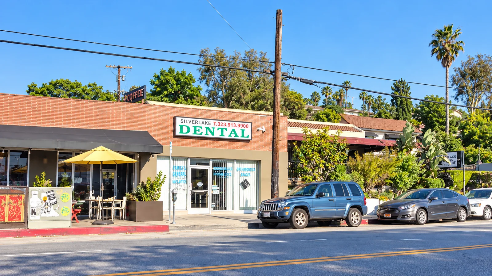 Fachada de Silverlake Dental Group en Glendale Blvd, en Silver Lake